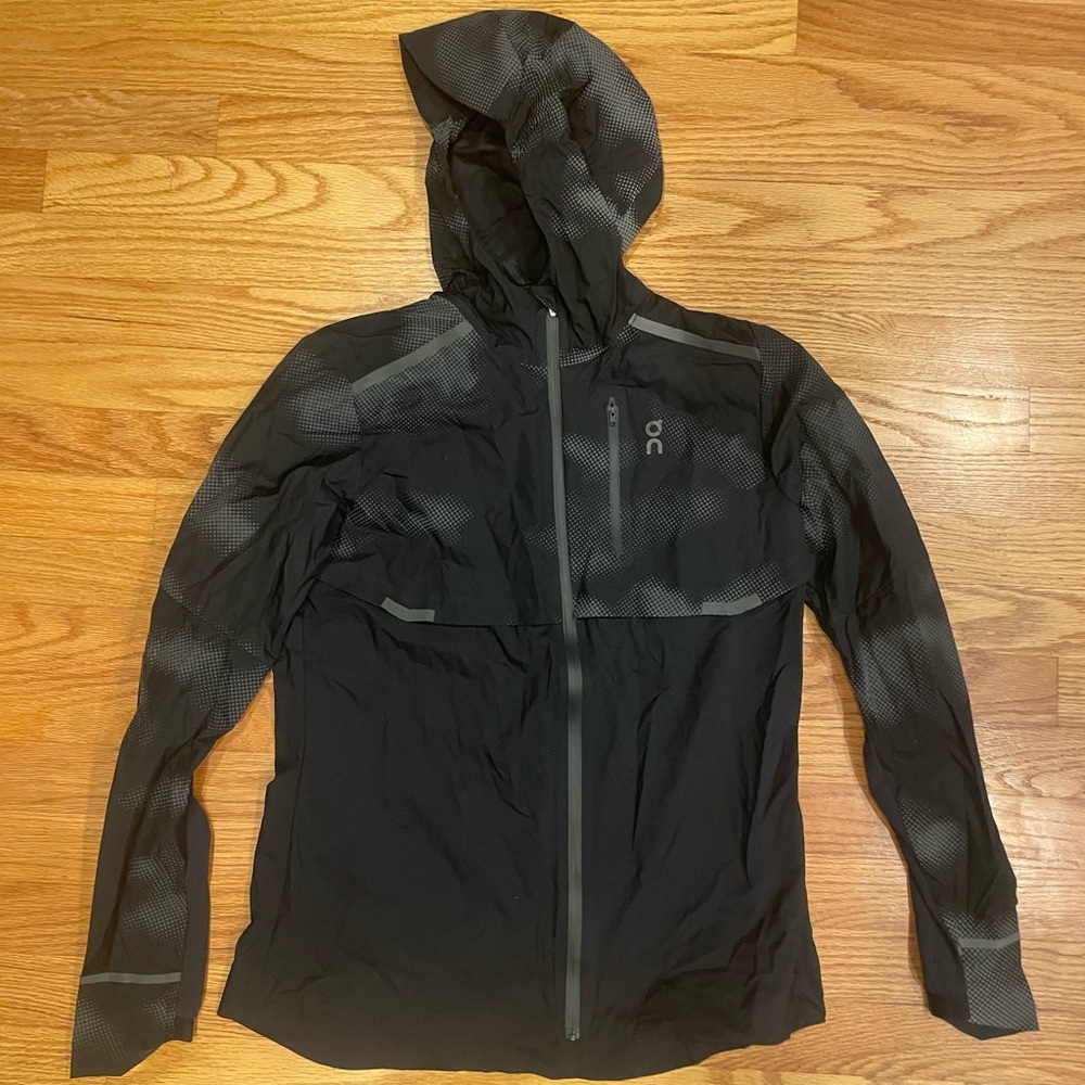 On cloud 2022 Lumos weather jacket running hood Women’s Medium rain coat